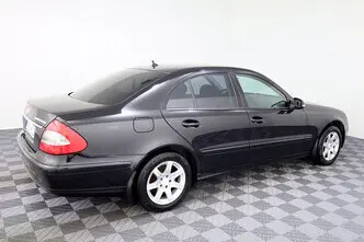 Mercedes-Benz E 200, 1.8, 183 kW, bensiin, automaat, tagavedu