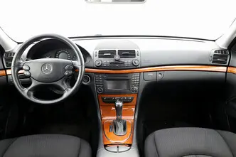 Mercedes-Benz E 200, 1.8, 183 kW, bensiin, automaat, tagavedu