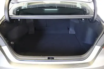 Toyota Camry, 2.5, 131 kW, hübriid, automaat, esivedu