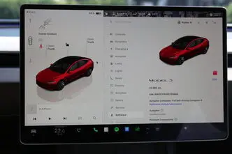 Tesla Model 3, 208 kW, electric, automatic, rear-wheel drive
