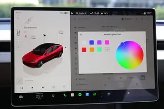 Tesla Model 3, 208 kW, electric, automatic, rear-wheel drive