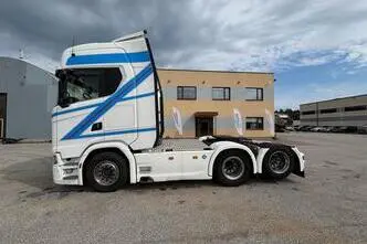 Scania S520, 382 kW, дизель, автомат