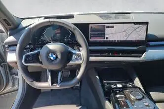 BMW 520, 2.0, 145 kW, гибрид, автомат, полный привод