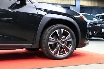 Lexus UX 250, 2.0, 112 kW, hübriid, automaat, esivedu