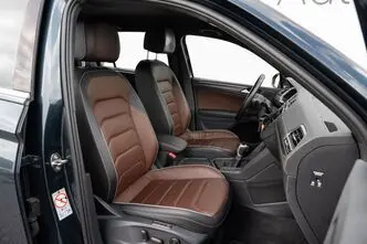 Volkswagen Tiguan, 1.4, 158 kW, bensiin, automaat