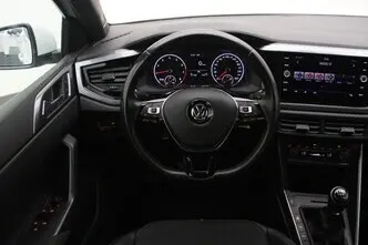 Volkswagen Polo, 1.0, 70 kW, бензин, механическая, передний привод