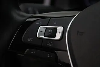Volkswagen Polo, 1.0, 70 kW, бензин, механическая, передний привод