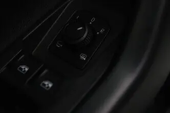 Volkswagen Polo, 1.0, 70 kW, бензин, механическая, передний привод