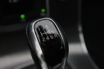 Volvo V60, 2.0, 140 kW, diesel, manual, front-wheel drive