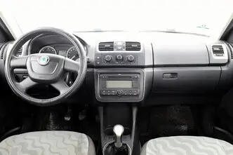 Škoda Fabia, 1.4, 80 kW, дизель, механическая, передний привод