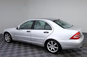 Mercedes-Benz C 240, 2.6, 169 kW, бензин, автомат, полный привод