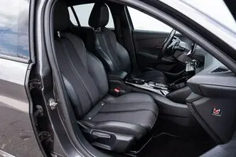 Peugeot 208, 1.2, 74 kW, bensiin, automaat, esivedu