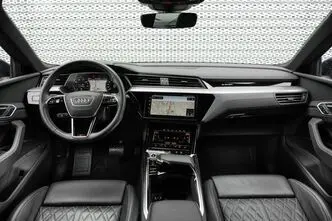 Audi e-tron, 300 kW, электричество, автомат, полный привод