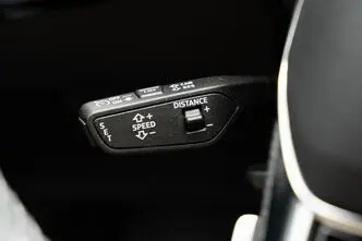 Audi e-tron, 300 kW, электричество, автомат, полный привод