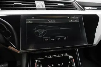Audi e-tron, 300 kW, электричество, автомат, полный привод