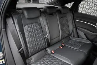 Audi e-tron, 300 kW, электричество, автомат, полный привод