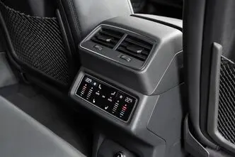 Audi e-tron, 300 kW, электричество, автомат, полный привод