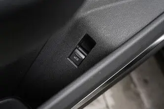 Audi Q8 e-tron, 300 kW, электричество, автомат, полный привод