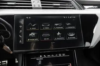 Audi Q8 e-tron, 300 kW, электричество, автомат, полный привод