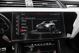 Audi Q8 e-tron, 300 kW, электричество, автомат, полный привод