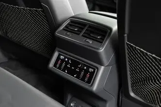 Audi Q8 e-tron, 300 kW, электричество, автомат, полный привод