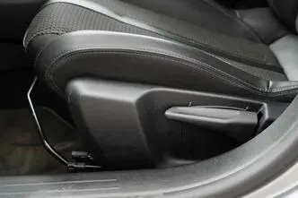 Peugeot 208, 1.0, 74 kW, bensiin, automaat, esivedu