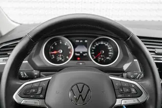 Volkswagen Tiguan, 1.5, 110 kW, бензин, механическая, передний привод