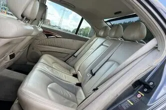 Mercedes-Benz E 500, 5.0, 225 kW, бензин, автомат, полный привод