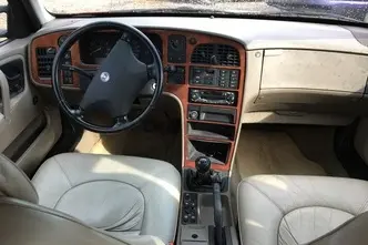 Saab 9000, 2.0, 110 kW, бензин, механическая, передний привод