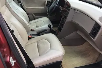 Saab 9000, 2.0, 110 kW, бензин, механическая, передний привод