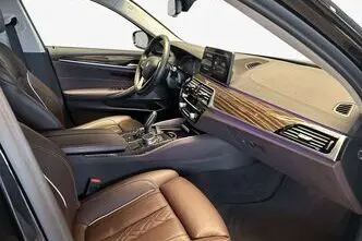 BMW 530, 2.0, 135 kW, подключаемый гибрид, автомат, задний привод