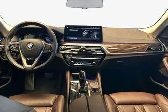 BMW 530, 2.0, 135 kW, подключаемый гибрид, автомат, задний привод