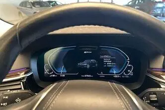 BMW 530, 2.0, 135 kW, подключаемый гибрид, автомат, задний привод