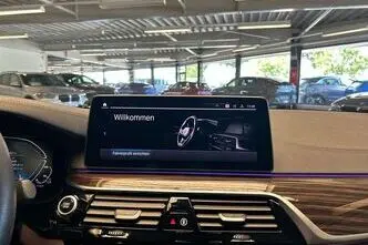 BMW 530, 2.0, 135 kW, подключаемый гибрид, автомат, задний привод