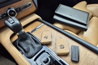 Volvo XC90, 2.0, 228 kW, petrol, automatic, four-wheel drive