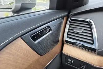 Volvo XC90, 2.0, 228 kW, petrol, automatic, four-wheel drive