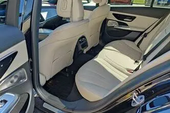 Mercedes-Benz E 300, 2.0, 230 kW, подключаемый гибрид, автомат, задний привод