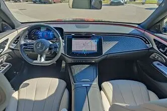 Mercedes-Benz E 300, 2.0, 230 kW, подключаемый гибрид, автомат, задний привод