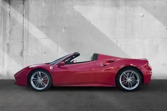 Ferrari 488, 3.9, 492 kW, bensiin, automaat, tagavedu