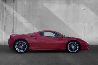 Ferrari 488, 3.9, 492 kW, bensiin, automaat, tagavedu