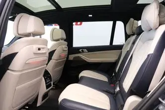 BMW X7, 3.0, 195 kW, дизель, автомат, полный привод