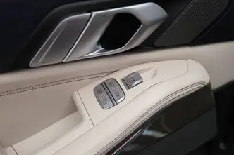 BMW X7, 3.0, 195 kW, дизель, автомат, полный привод