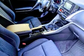 Mitsubishi Eclipse Cross, 1.5, 120 kW, бензин, автомат, полный привод
