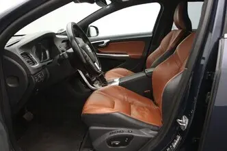 Volvo V60, 2.4, 158 kW, plug-in hybrid, automatic, four-wheel drive