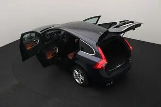 Volvo V60, 2.4, 158 kW, plug-in hybrid, automatic, four-wheel drive