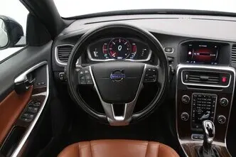 Volvo V60, 2.4, 158 kW, plug-in hybrid, automatic, four-wheel drive