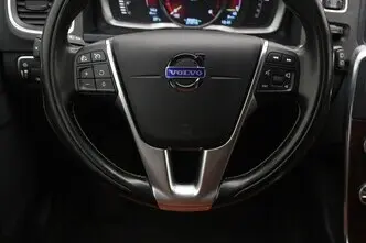 Volvo V60, 2.4, 158 kW, plug-in hybrid, automatic, four-wheel drive