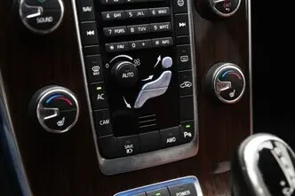 Volvo V60, 2.4, 158 kW, plug-in hybrid, automatic, four-wheel drive