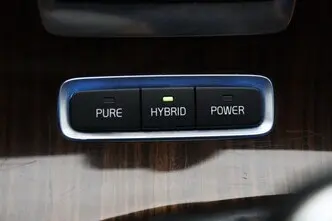 Volvo V60, 2.4, 158 kW, plug-in hybrid, automatic, four-wheel drive