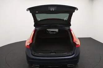 Volvo V60, 2.4, 158 kW, plug-in hybrid, automatic, four-wheel drive